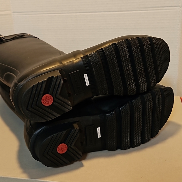 (NWT) TALL HUNTER BOOTS - Picture 5 of 9